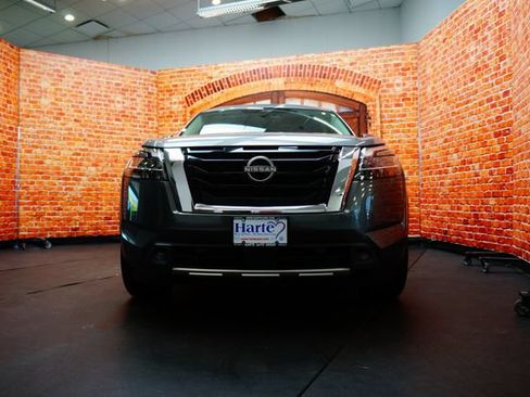 Certified 2022 Nissan Pathfinder Platinum w/ Cargo Package AWD/4WD image 6