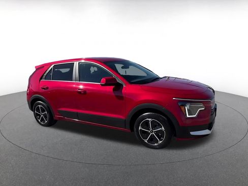Used 2026 Kia Niro LX FWD image 2