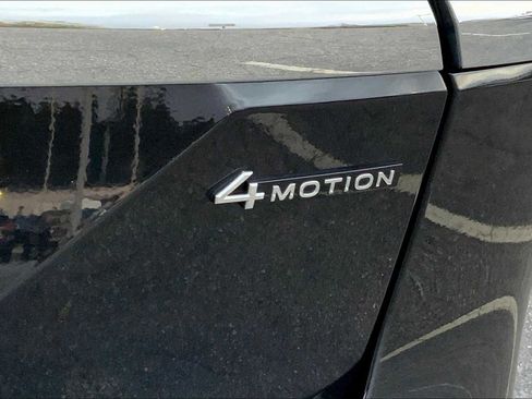 Used 2024 Volkswagen Atlas SE image 9