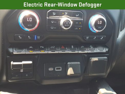Certified 2022 GMC Sierra 1500 AT4 w/ AT4 Premium Package AWD/4WD image 30