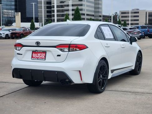 Certified 2026 Toyota Corolla SE FWD image 5