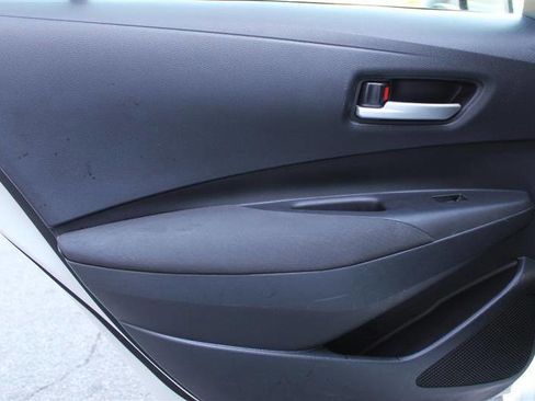 Used 2021 Toyota Corolla LE FWD image 21