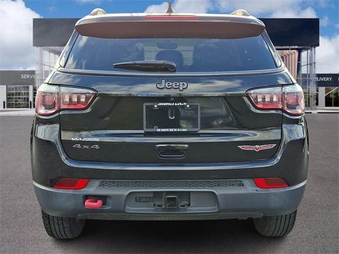 Used 2018 Jeep Compass Trailhawk w/ Cold Weather Group image 5