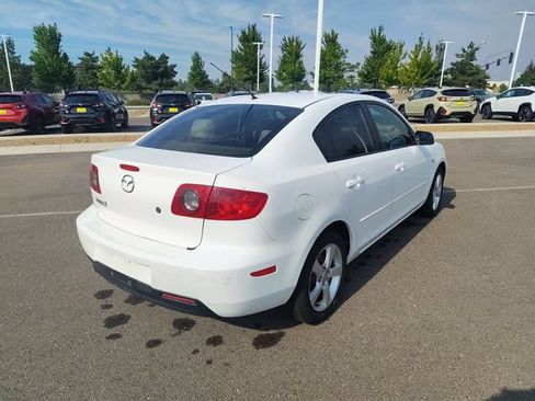 Used 2006 MAZDA MAZDA3 i Touring FWD image 3