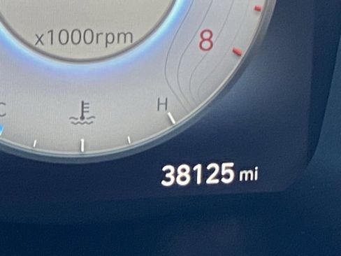 Used 2022 Hyundai Santa Fe Limited w/ Cargo Package image 16