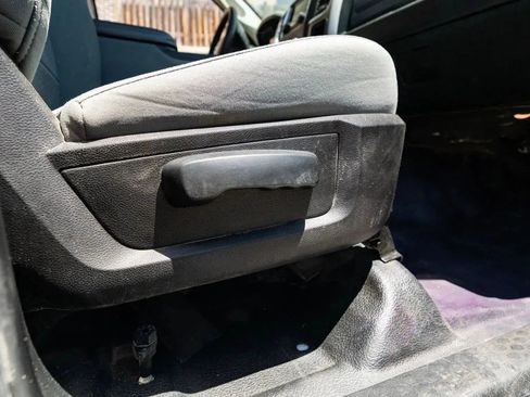 Used 2019 RAM 1500 Classic SLT w/ Protection Group AWD/4WD image 17