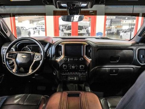 Used 2022 Chevrolet Silverado 3500 High Country w/ Technology Package image 13