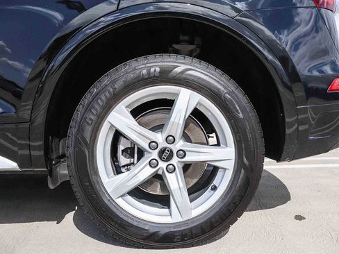 Used 2023 Audi Q5 2.0T Premium w/ Convenience Package AWD/4WD image 13