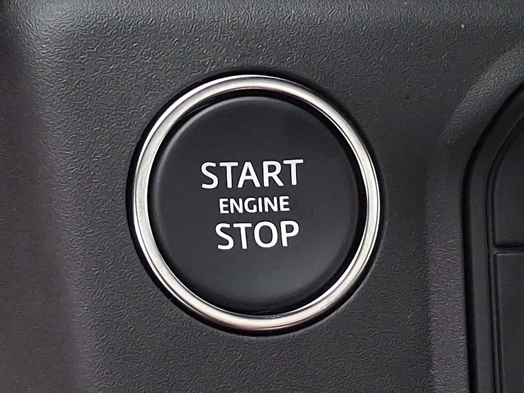 New 2026 Land Rover Defender 130 V8 AWD/4WD image 12