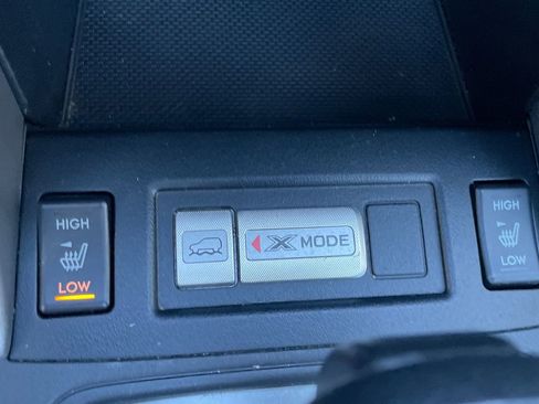 Used 2017 Subaru Forester 2.5i Premium w/ All-Weather Package image 18