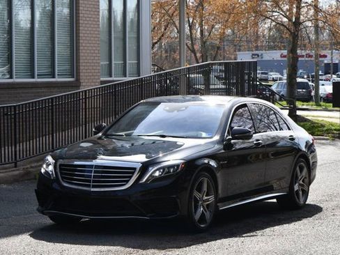 Used 2015 Mercedes-Benz S 63 AMG 4MATIC Sedan w/ Driver Assistance Package image 3