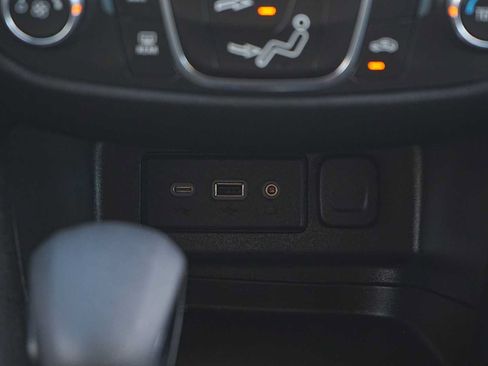 Used 2022 Chevrolet Equinox LT FWD image 20