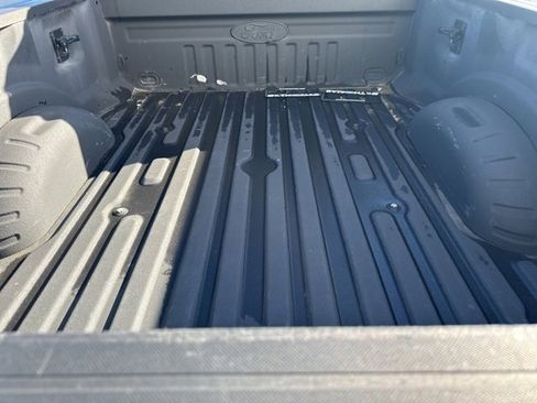 Used 2022 Ford F250 Lariat w/ Black Appearance Package image 5