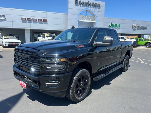 Used 2025 RAM 2500 Big Horn AWD/4WD image 5