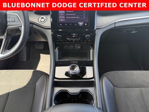 Used 2024 Jeep Grand Cherokee Altitude AWD/4WD image 18