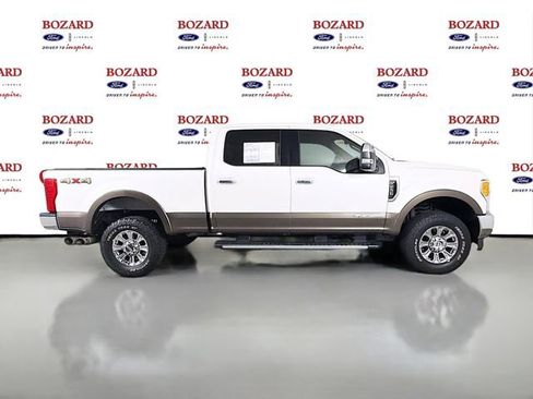Used 2017 Ford F250 Lariat w/ Lariat Ultimate Package AWD/4WD image 9