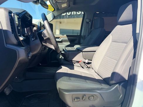 Used 2025 Chevrolet Silverado 2500 LT w/ Convenience Package AWD/4WD image 7