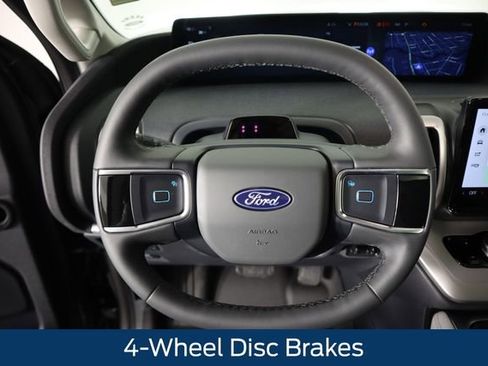 New 2026 Ford Expedition Active image 38