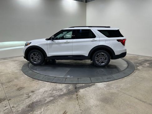 New 2026 Ford Explorer Active w/ Active Comfort Package image 9