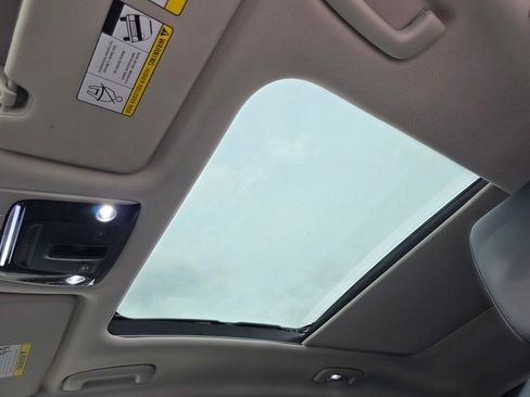 Used 2024 Kia Sportage SX image 12