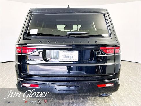 New 2024 Jeep Wagoneer L Series II w/ Convenience Group I image 8
