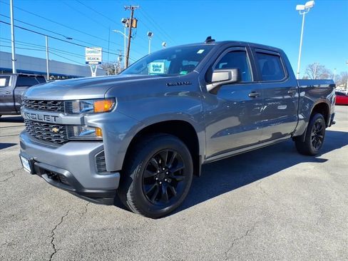 Used 2022 Chevrolet Silverado 1500 Custom image 8