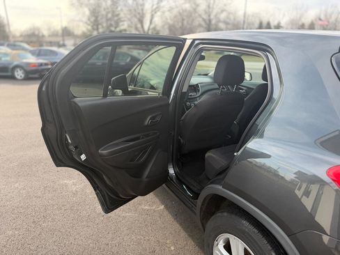 Used 2019 Chevrolet Trax LS w/ Tint and Cruise Package image 32