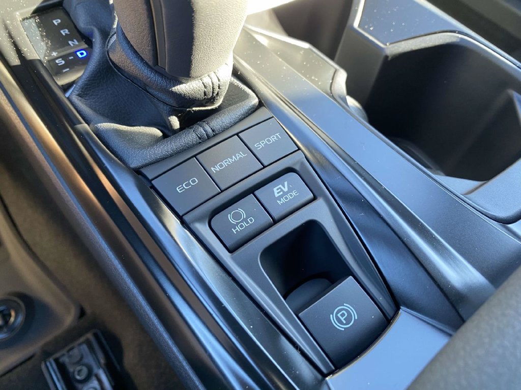 New 2026 Toyota Camry Hybrid FWD image 21