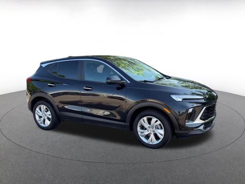 Used 2025 Buick Encore GX Preferred FWD image 2