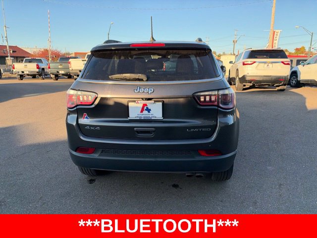 Used 2018 Jeep Compass Limited AWD/4WD image 4