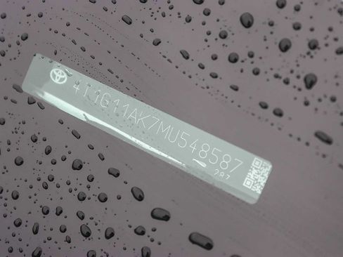 Used 2021 Toyota Camry SE image 27