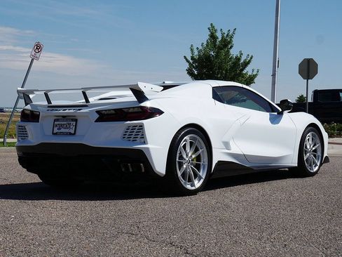 Used 2022 Chevrolet Corvette Stingray Premium Conv w/ Z51 Performance Package RWD image 5