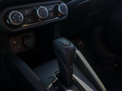 Used 2025 Nissan Versa S w/ Trunk Package image 36