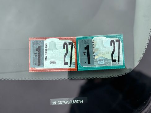 Used 2015 Nissan Versa SV image 14