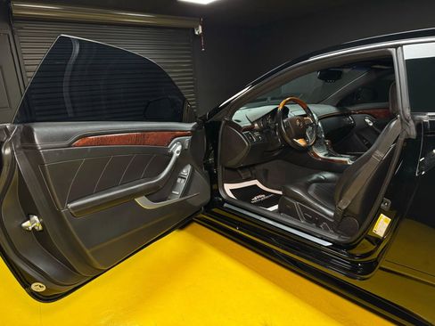 Used 2011 Cadillac CTS Premium image 15