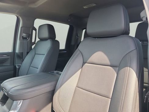 Used 2025 Chevrolet Silverado 2500 LTZ w/ LTZ Premium Package AWD/4WD image 17