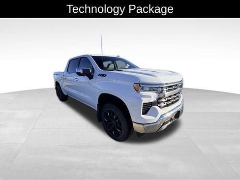 Used 2025 Chevrolet Silverado 1500 LTZ w/ LTZ Premium Package image 5