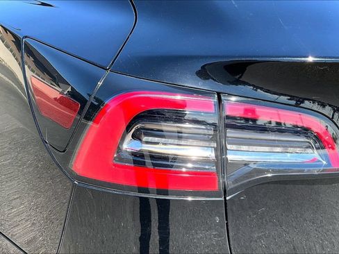 Used 2019 Tesla Model 3 Long Range AWD/4WD image 29