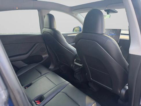 Used 2023 Tesla Model Y Long Range AWD/4WD image 30