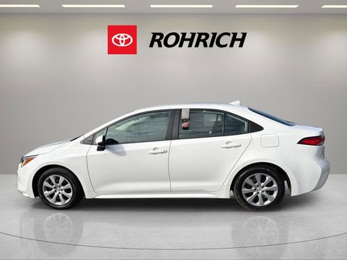 Used 2023 Toyota Corolla LE image 9