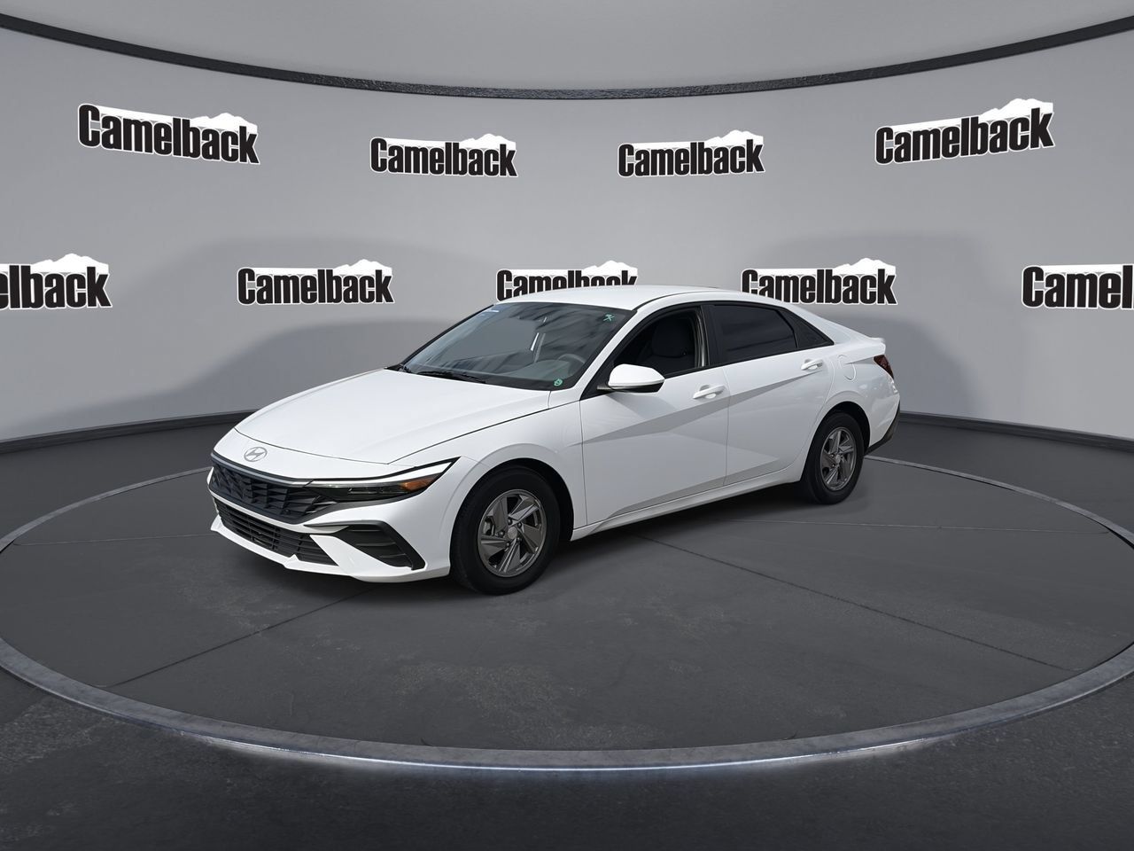 Certified 2024 Hyundai Elantra SE FWD image 3