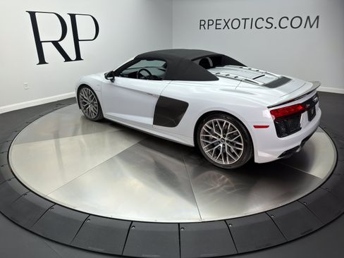Used 2018 Audi R8 V10 plus AWD/4WD image 15