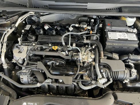 Used 2025 Toyota Corolla LE image 32