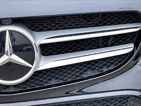 Used 2021 Mercedes-Benz C 300 4MATIC Sedan image 9