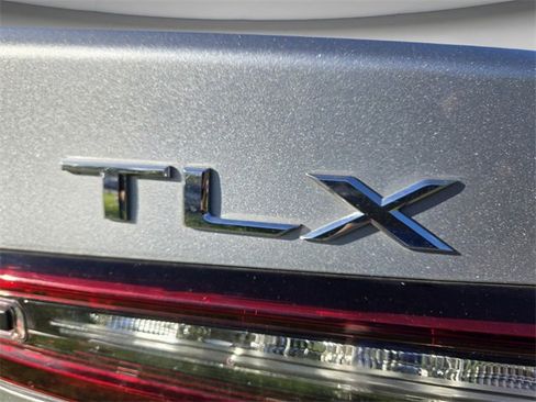 Used 2023 Acura TLX image 9