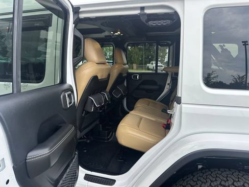 Used 2019 Jeep Wrangler Unlimited Rubicon AWD/4WD image 16