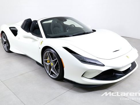 Used 2022 Ferrari F8 Tributo RWD image 4