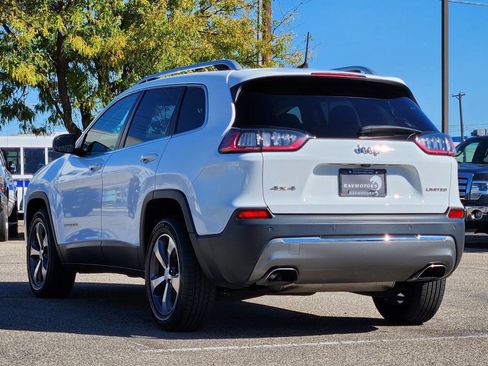 Used 2019 Jeep Cherokee Limited image 10