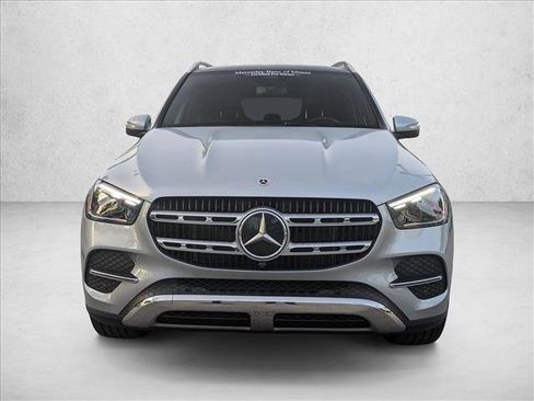 Used 2025 Mercedes-Benz GLE 450 4MATIC image 2