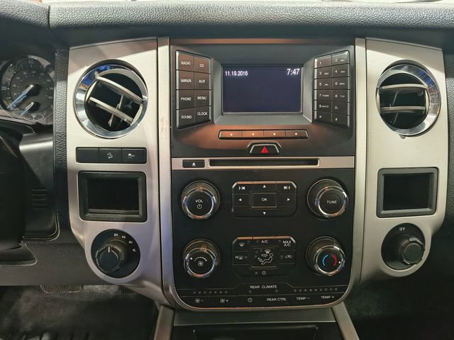 Used 2017 Ford Expedition XLT AWD/4WD image 24